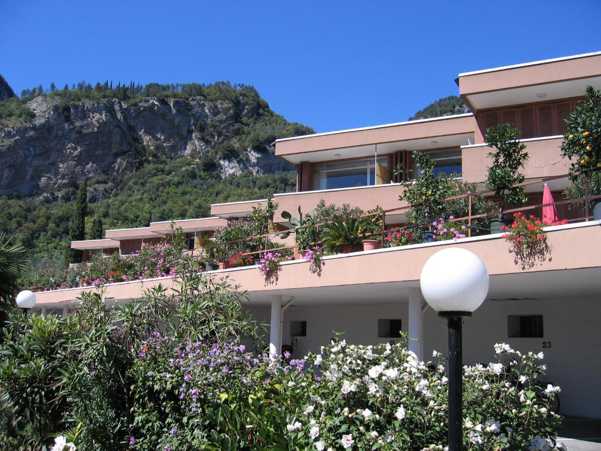 Residence Cascata Varone Riva del Garda Exterior foto